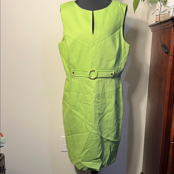 Alfani Dresses & Skirts - Alfani Lime Green Textured Midi Dress